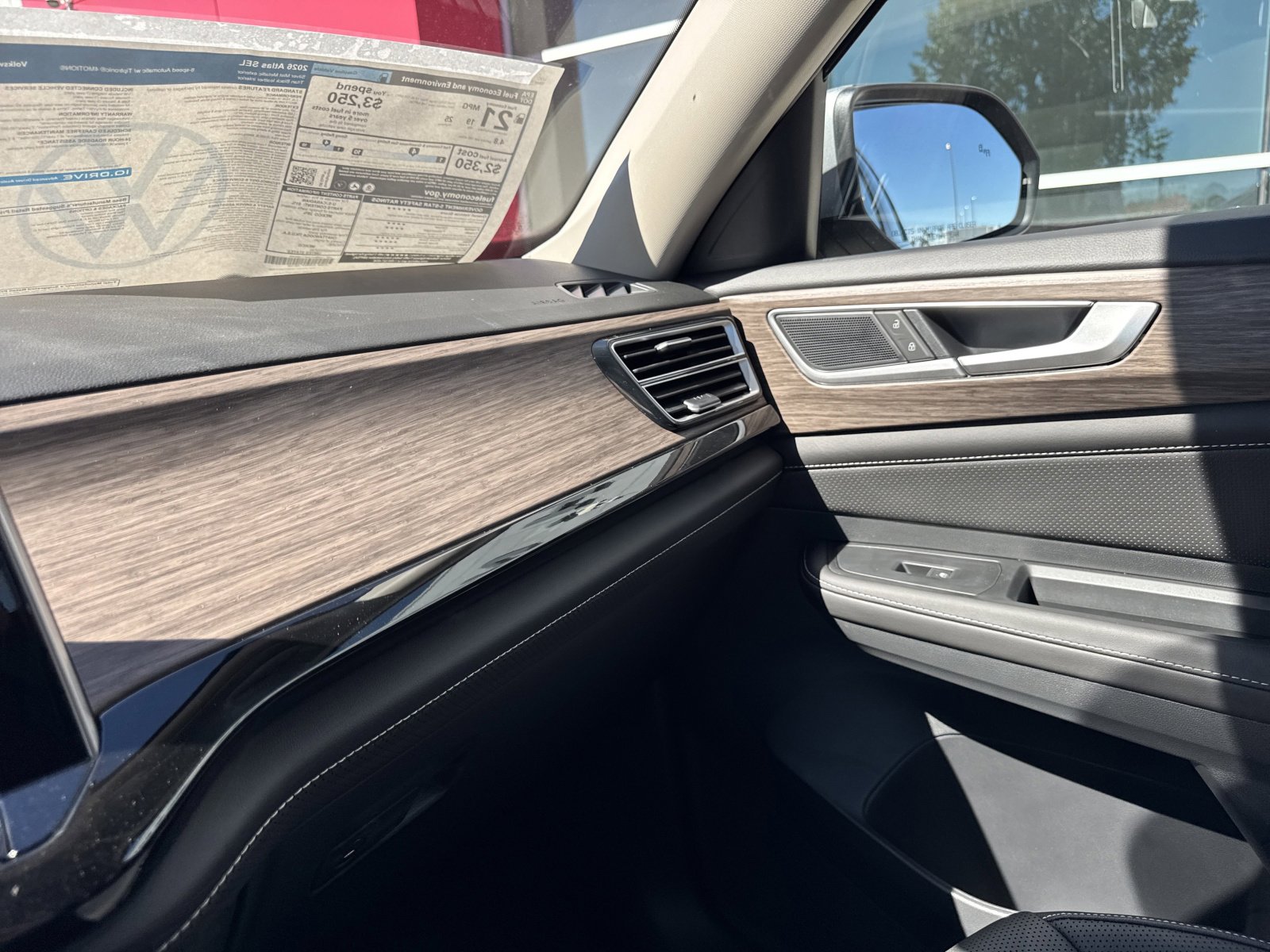 New 2026 Volkswagen Atlas SEL image 25