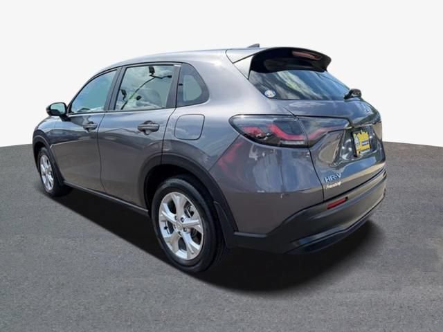 Used 2023 Honda HR-V LX image 2