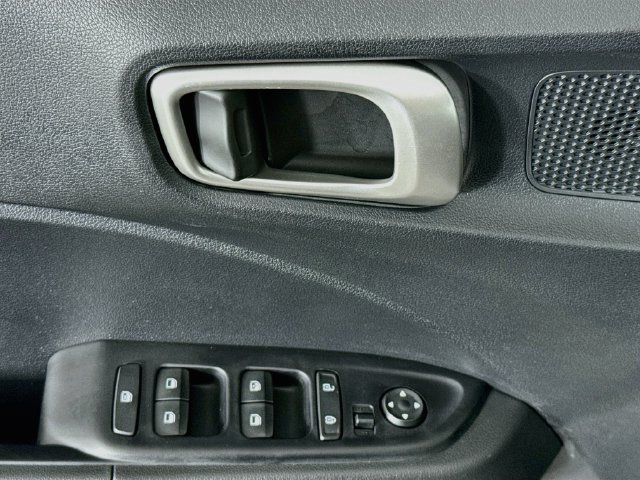 Used 2026 Hyundai Venue SEL FWD image 21