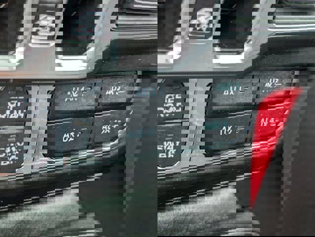 Used 2025 Jeep Wrangler Unlimited Rubicon image 19