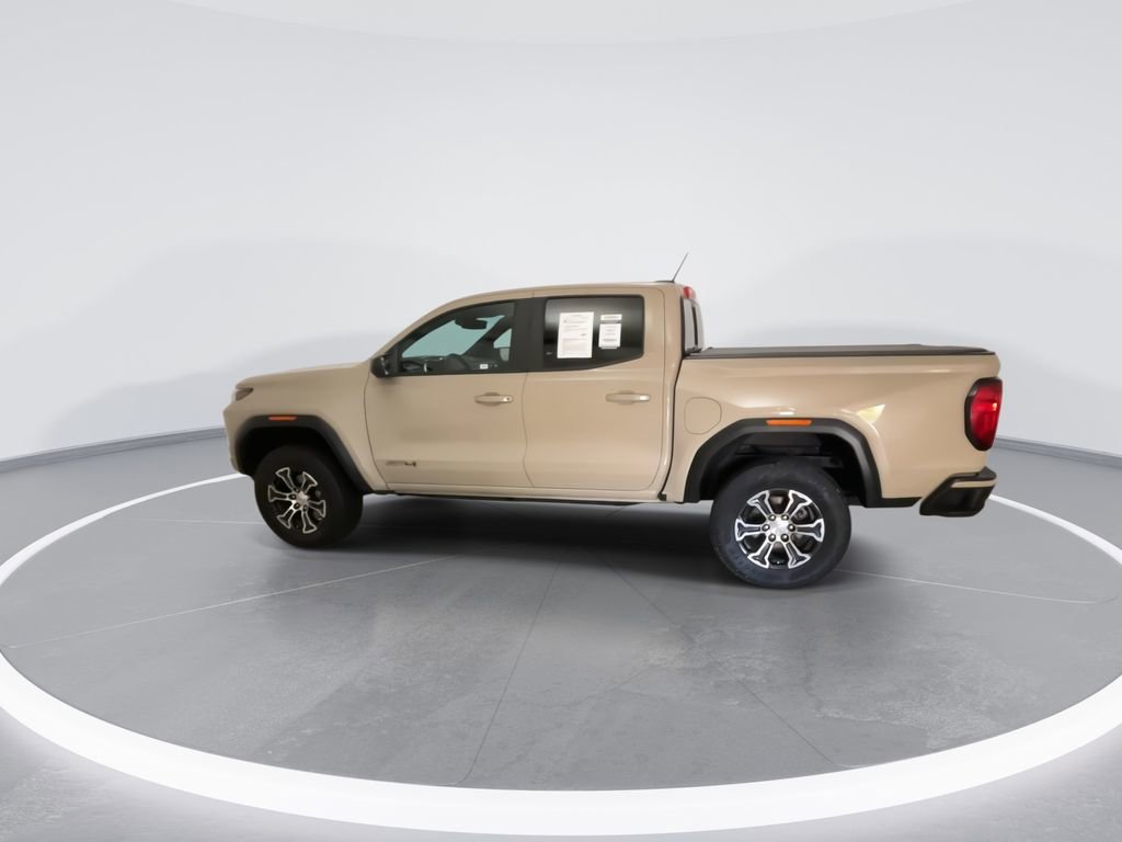 Used 2024 GMC Canyon AT4 w/ Technology Package AWD/4WD image 7