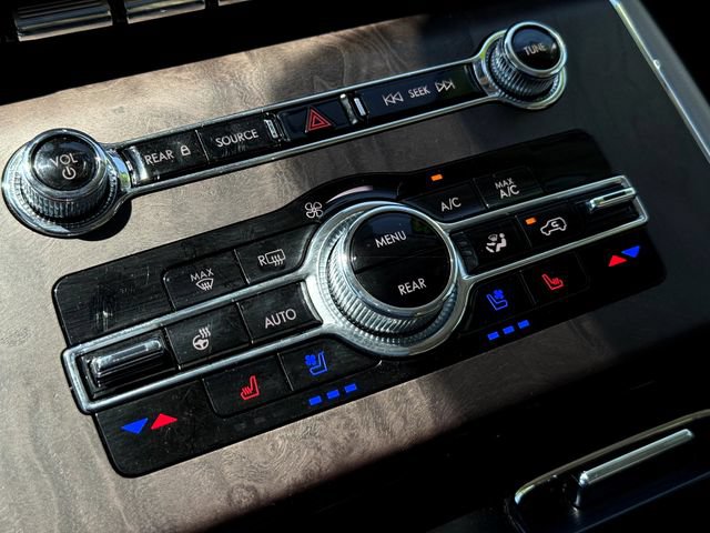 Certified 2023 Lincoln Aviator Black Label w/ Dynamic Handling Package AWD/4WD image 20
