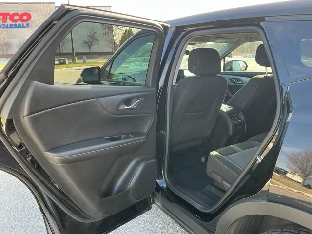 Used 2025 Chevrolet Blazer LT image 18