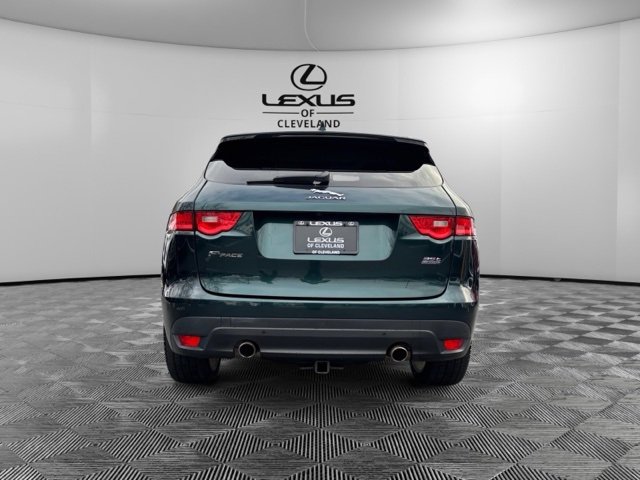 Used 2018 Jaguar F-PACE R-Sport image 7