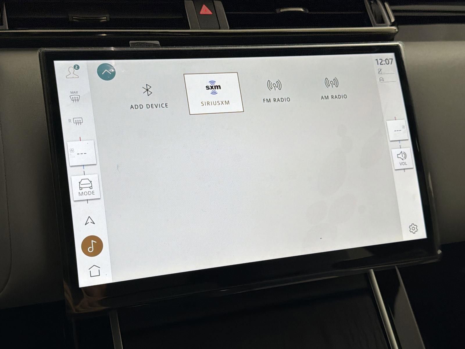 New 2026 Land Rover Range Rover Velar Dynamic SE image 18