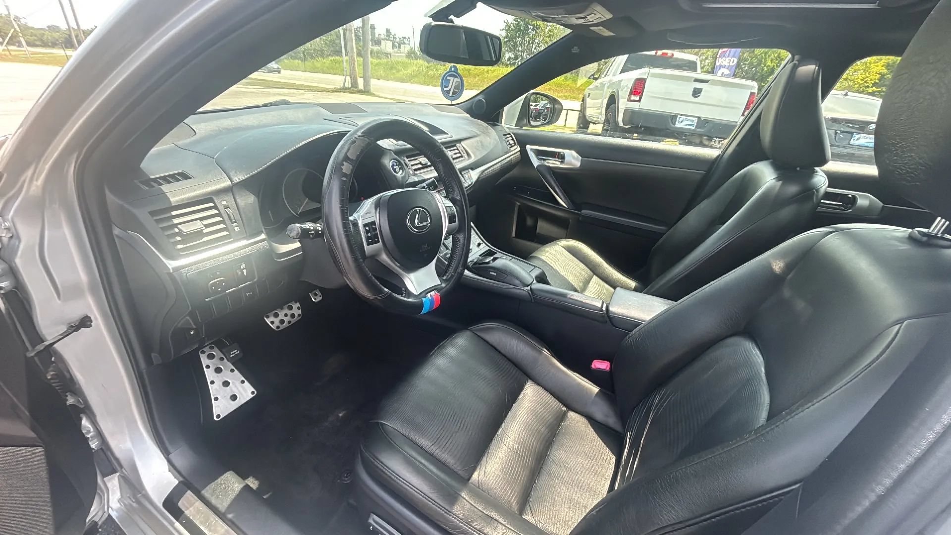 Used 2013 Lexus CT 200h w/ F Sport Pkg w/Nuluxe Trim FWD image 2