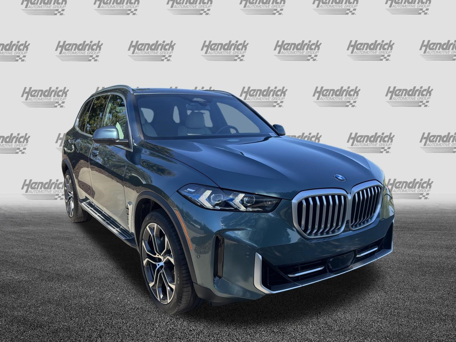 Certified 2025 BMW X5 sDrive40i w/ Premium Package RWD image 2
