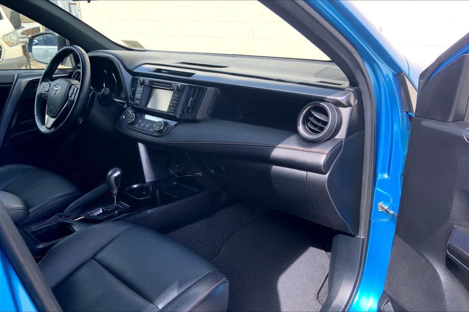Used 2016 Toyota RAV4 SE FWD image 23