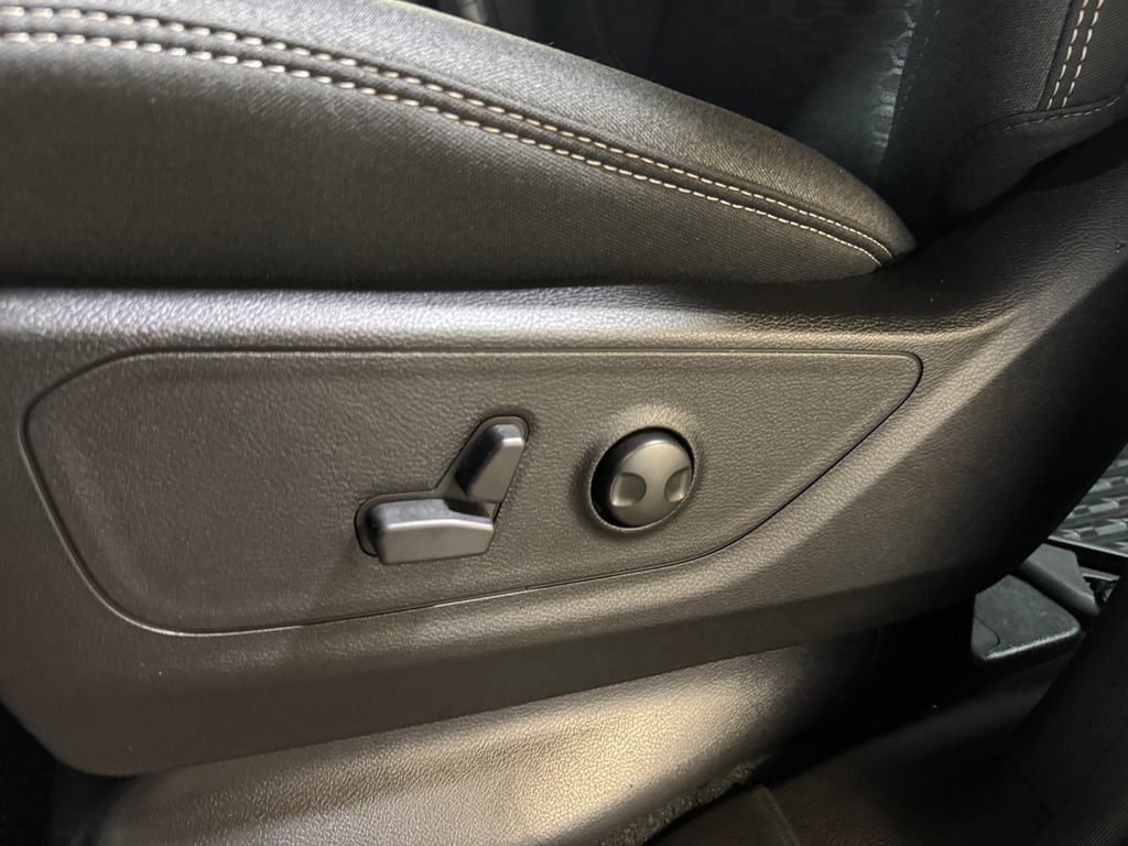 New 2026 RAM 1500 Big Horn AWD/4WD image 13