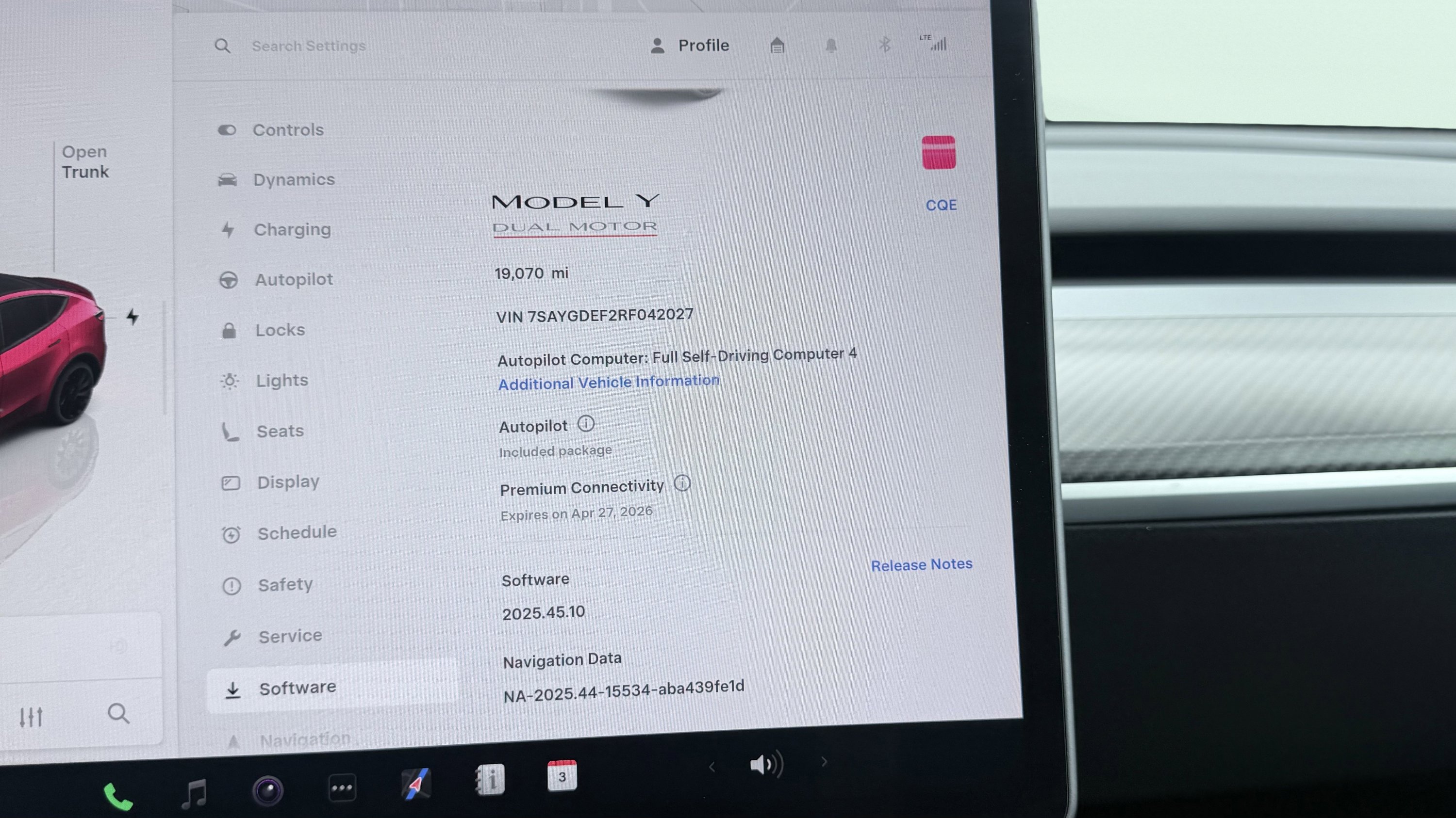 Used 2024 Tesla Model Y Performance image 73