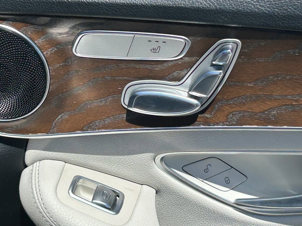 Used 2018 Mercedes-Benz C 300 4MATIC Sedan image 34