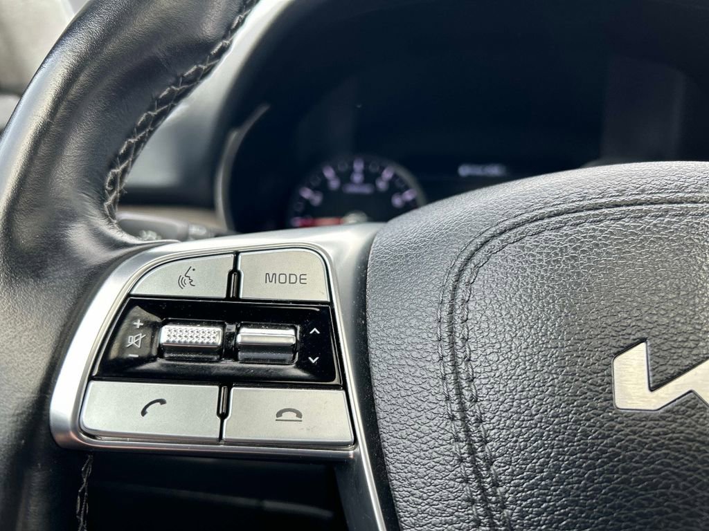 Used 2022 Kia Telluride SX w/ SX Prestige Package image 26