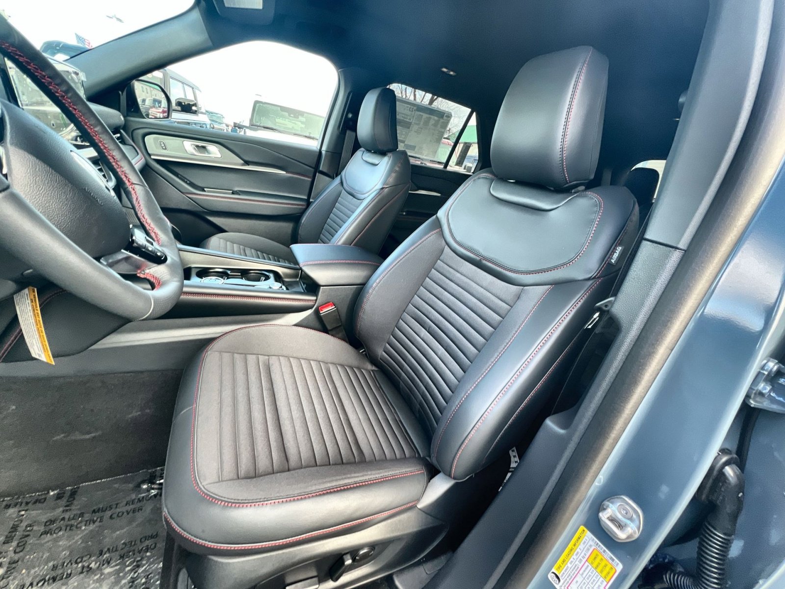 New 2026 Ford Explorer ST-Line w/ ST-Line Street Pack image 13