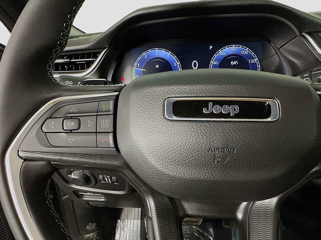 New 2025 Jeep Grand Cherokee Laredo image 29