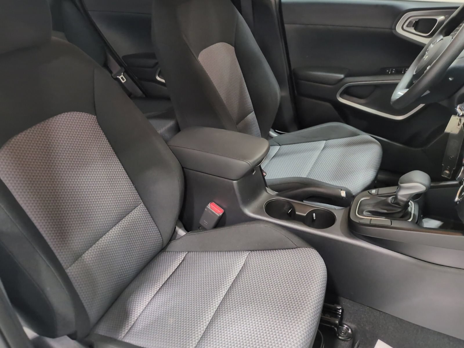 Certified 2023 Kia Soul LX FWD image 10