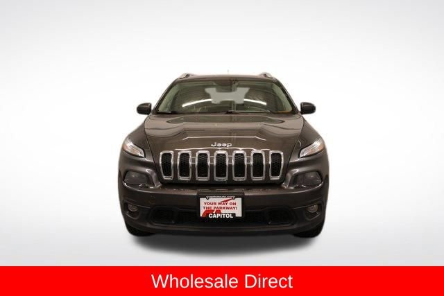 Used 2015 Jeep Cherokee Latitude w/ Cold Weather Group AWD/4WD image 6