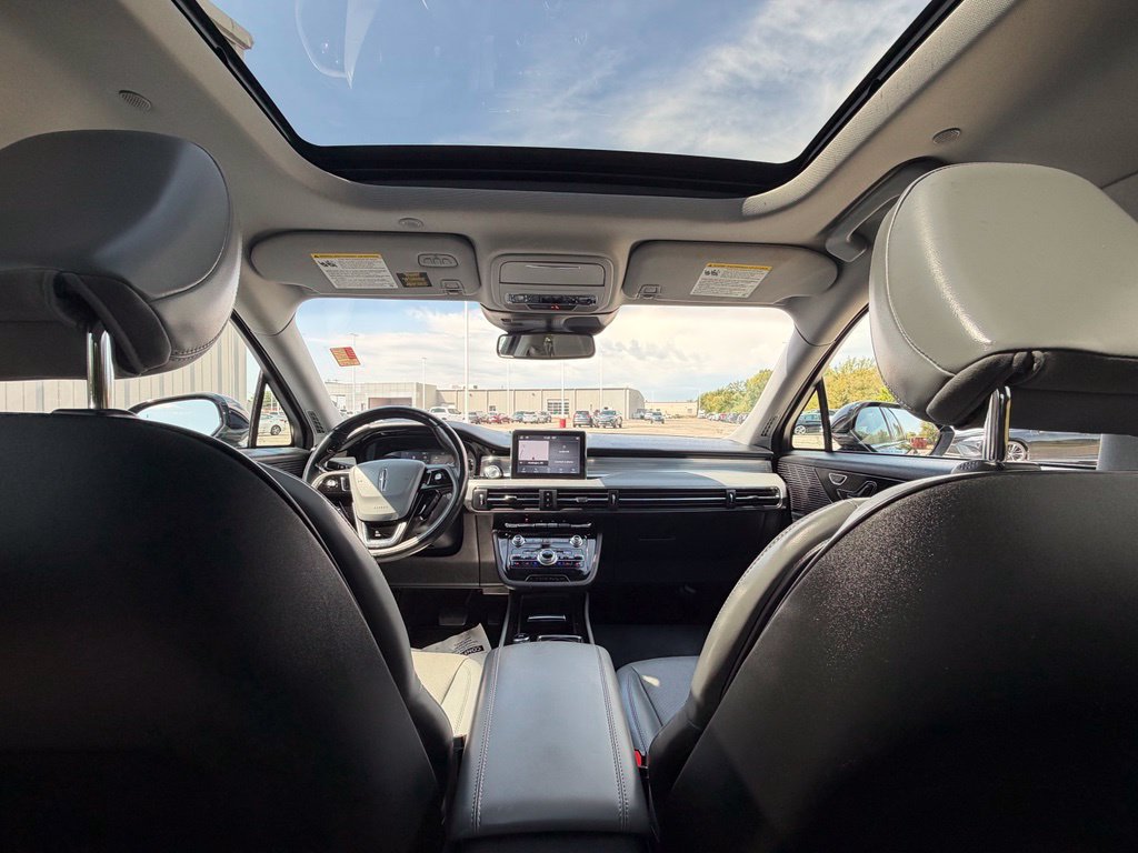 Used 2022 Lincoln Corsair AWD w/ Premium Package image 40
