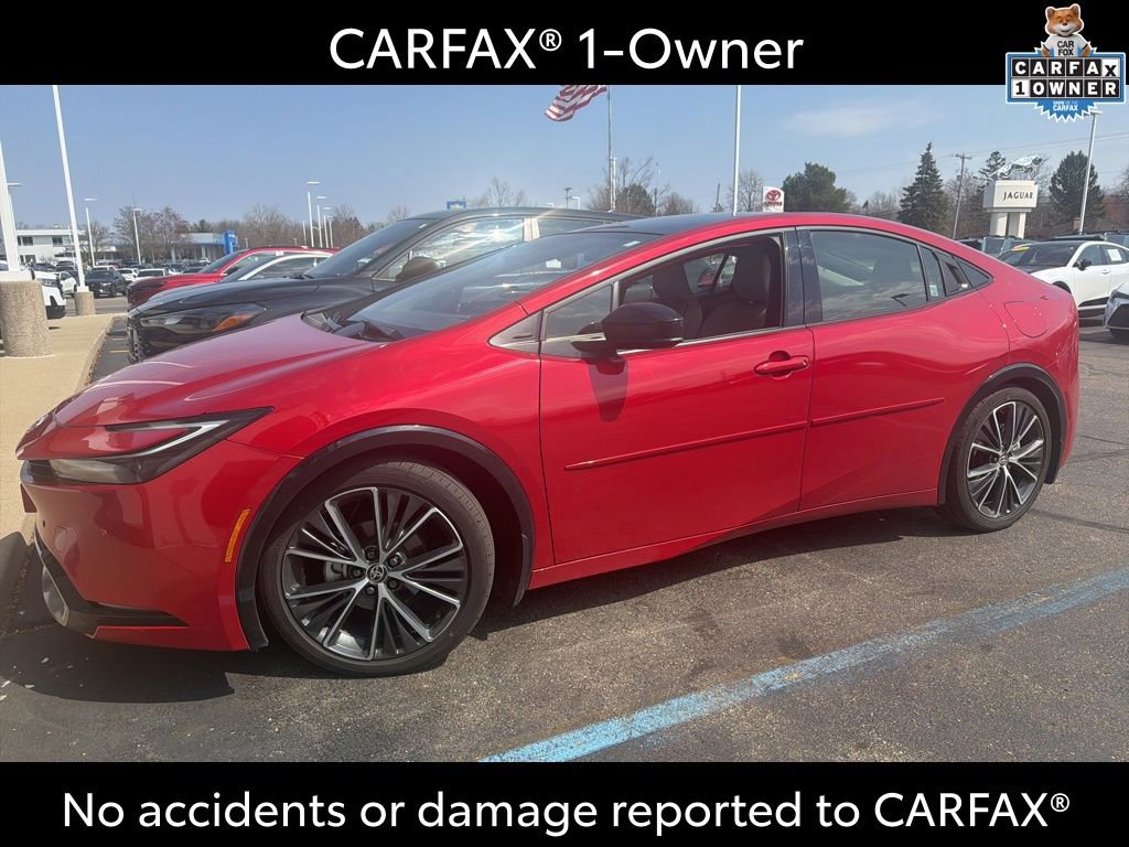 Used 2023 Toyota Prius XLE image 2