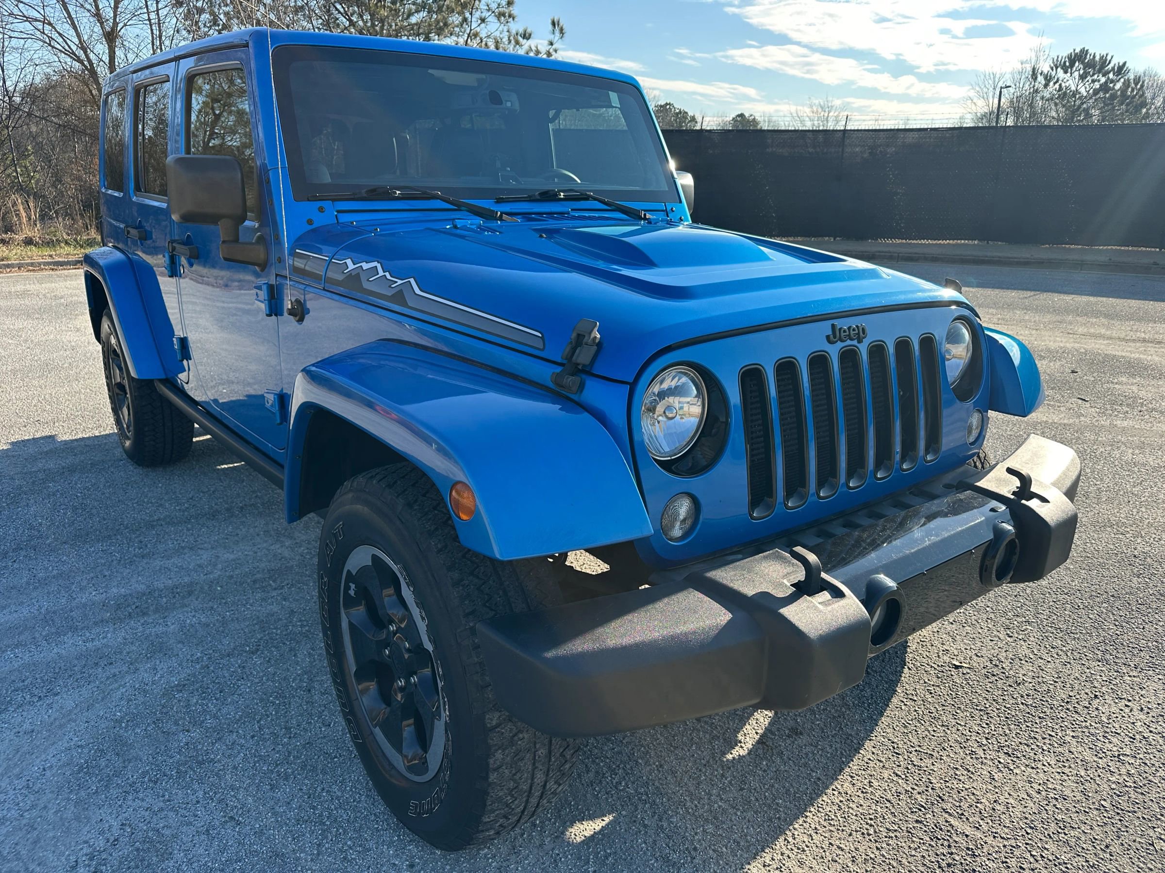 Used 2014 Jeep Wrangler Unlimited Sahara image 7