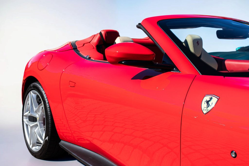 Certified 2025 Ferrari Roma Spider RWD image 14
