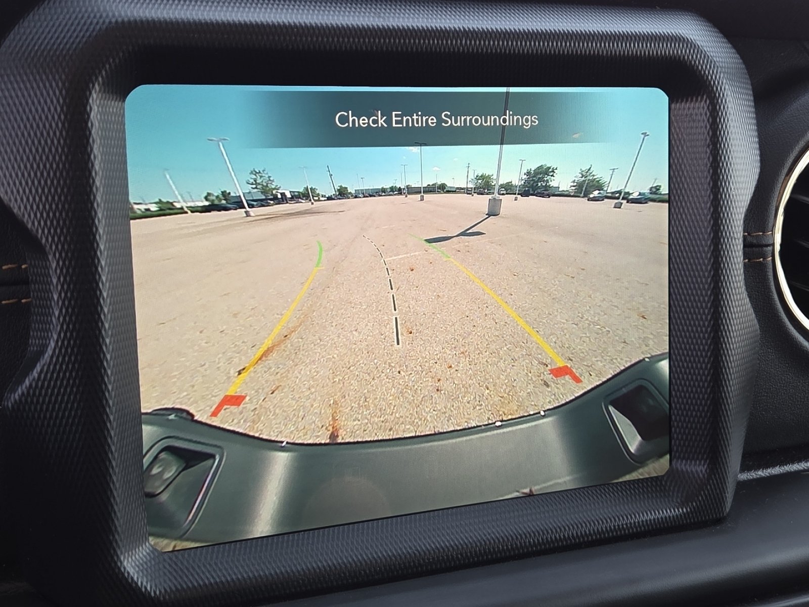 Used 2022 Jeep Gladiator Overland AWD/4WD image 6