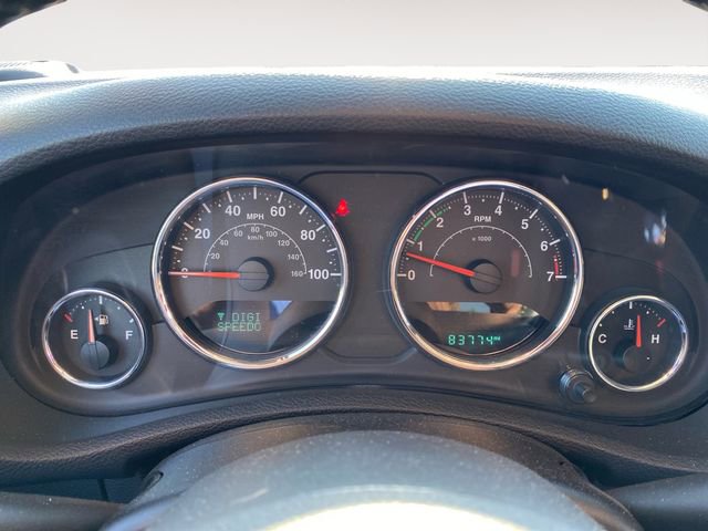 Used 2015 Jeep Wrangler Sahara w/ Connectivity Group AWD/4WD image 20