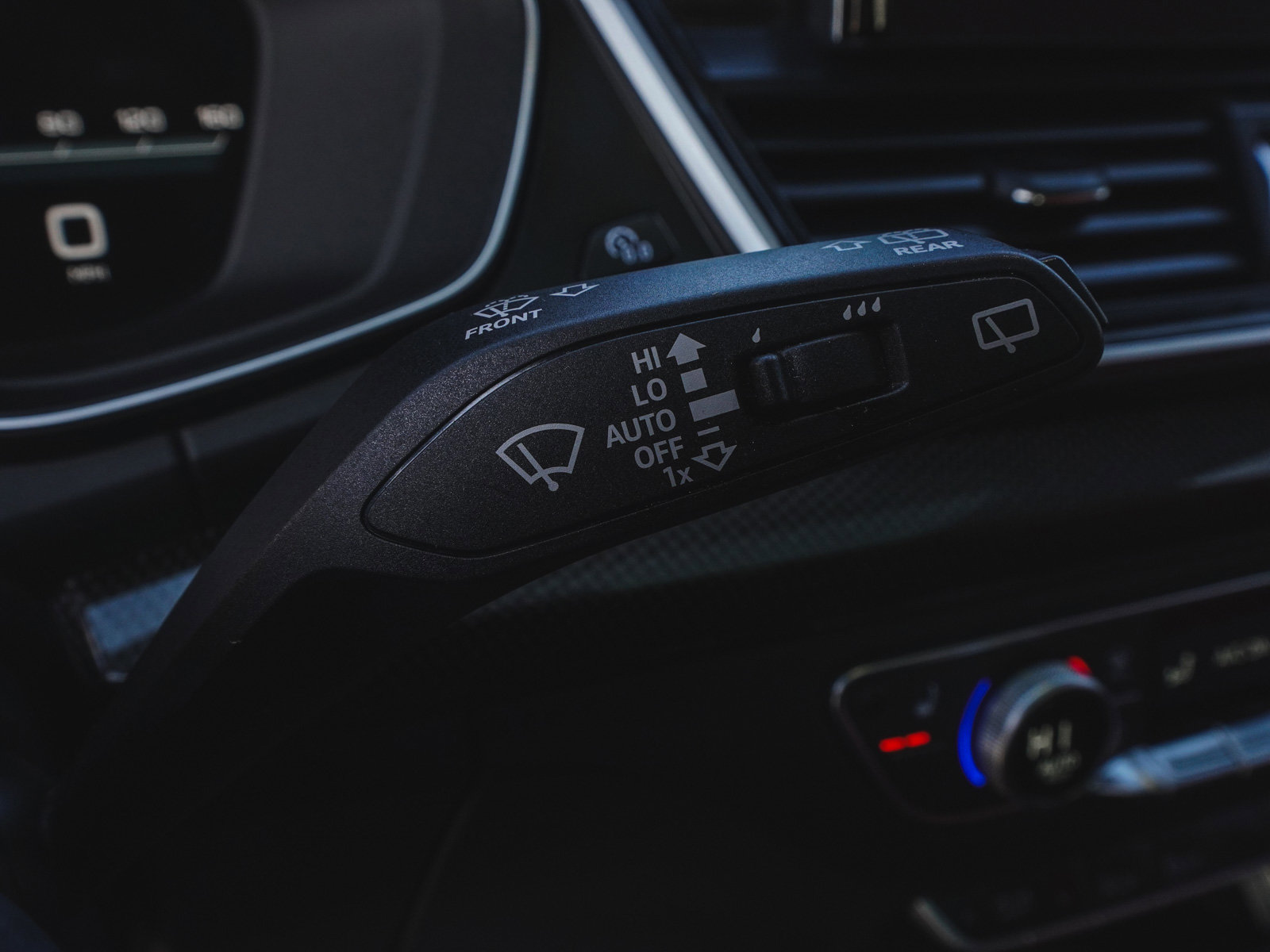 Used 2023 Audi SQ5 Premium Plus w/ Premium Plus Package image 24