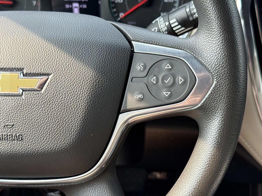 Used 2023 Chevrolet Traverse LS w/ Safety Package AWD/4WD image 9