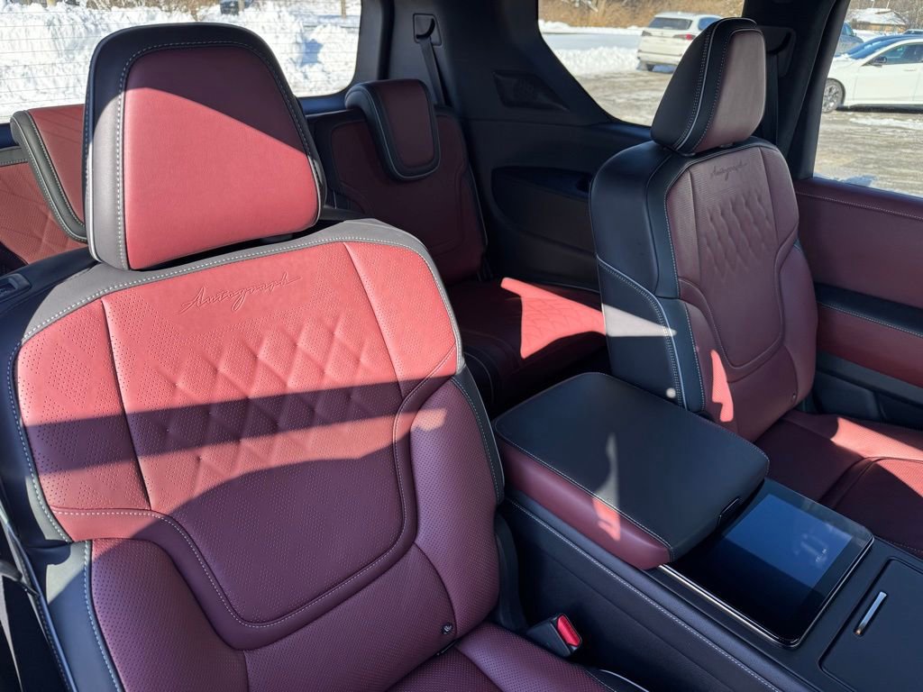 Used 2025 INFINITI QX80 Autograph w/ Autograph Exterior Package image 30