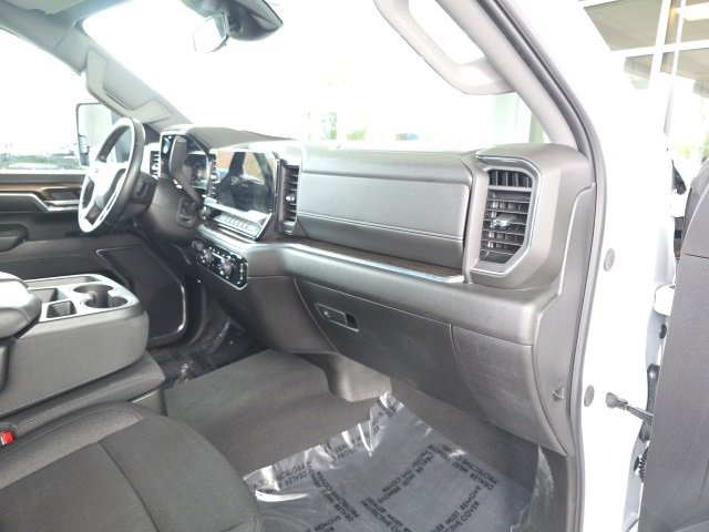 Used 2024 Chevrolet Silverado 2500 LT image 10