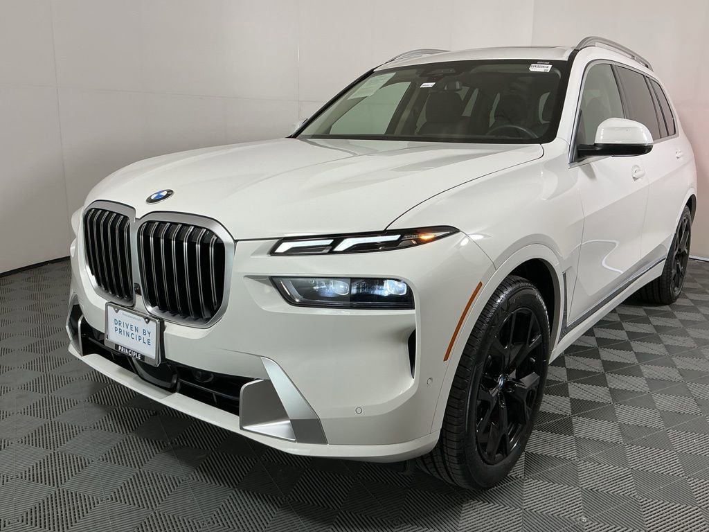 Certified 2025 BMW X7 xDrive40i AWD/4WD image 2