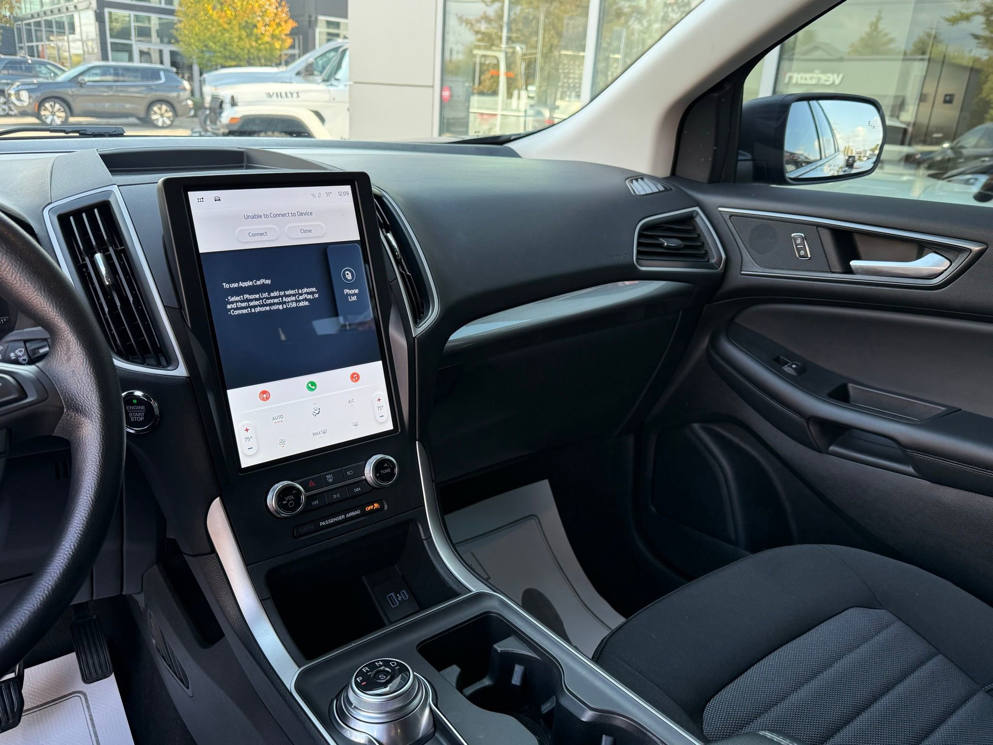 Used 2024 Ford Edge SE image 33