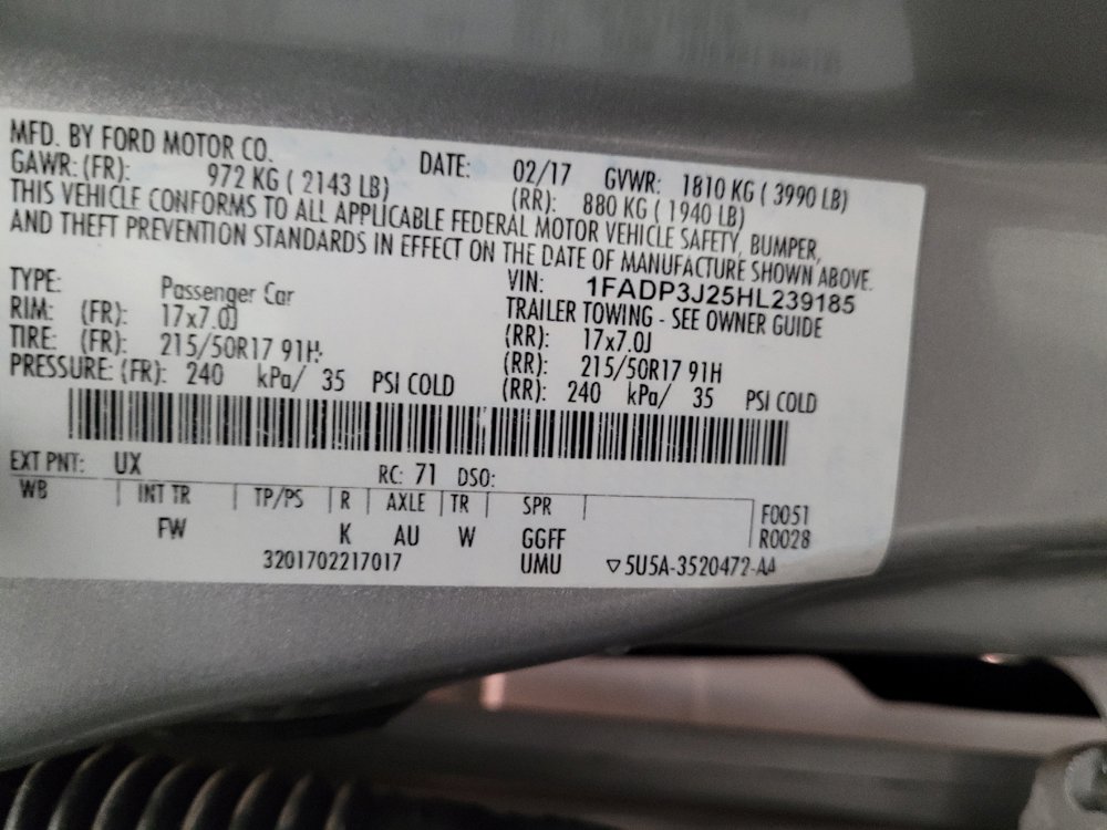 Used 2017 Ford Focus Titanium FWD image 33