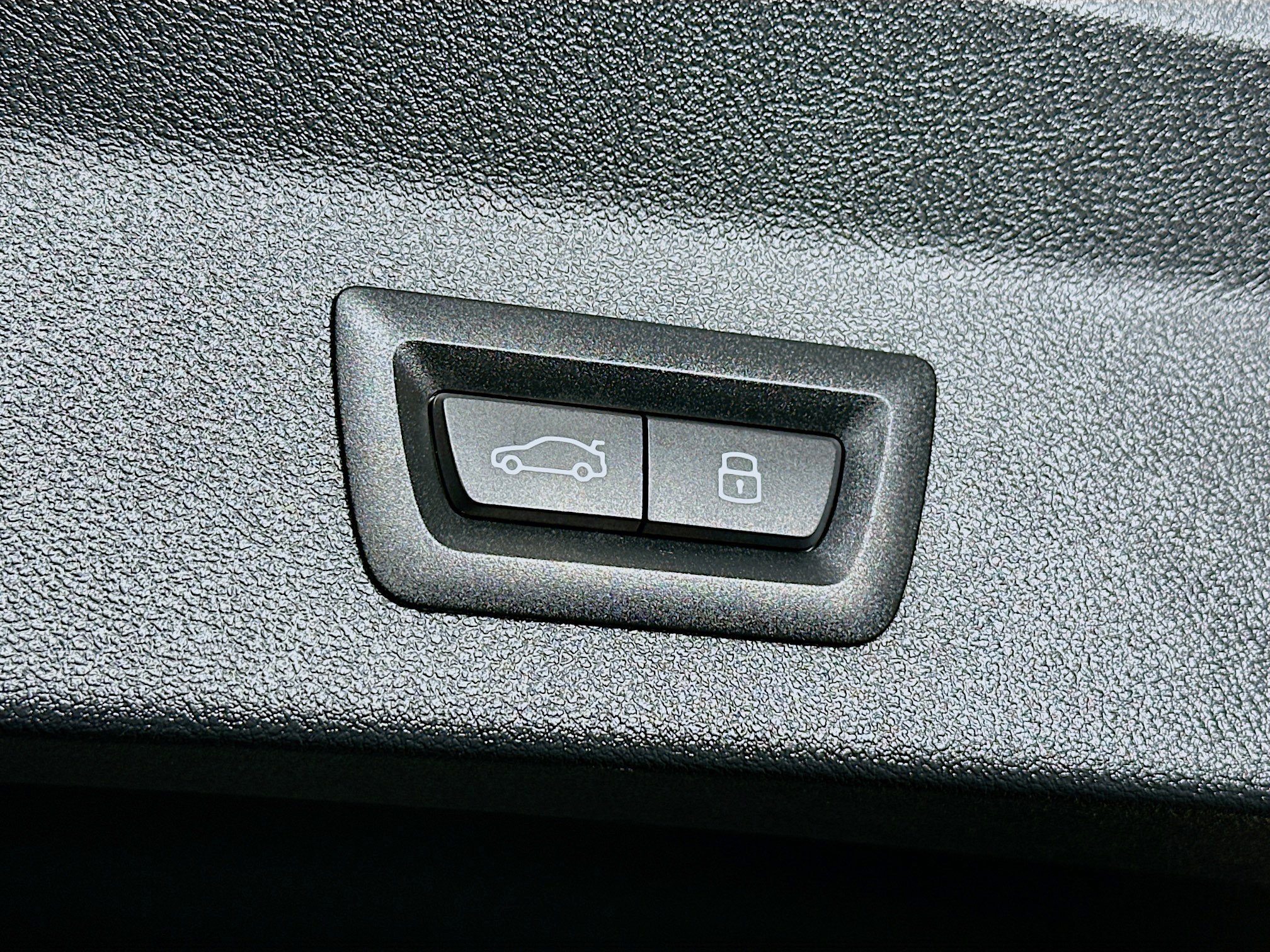 Used 2024 BMW X3 xDrive30i w/ Convenience Package image 32