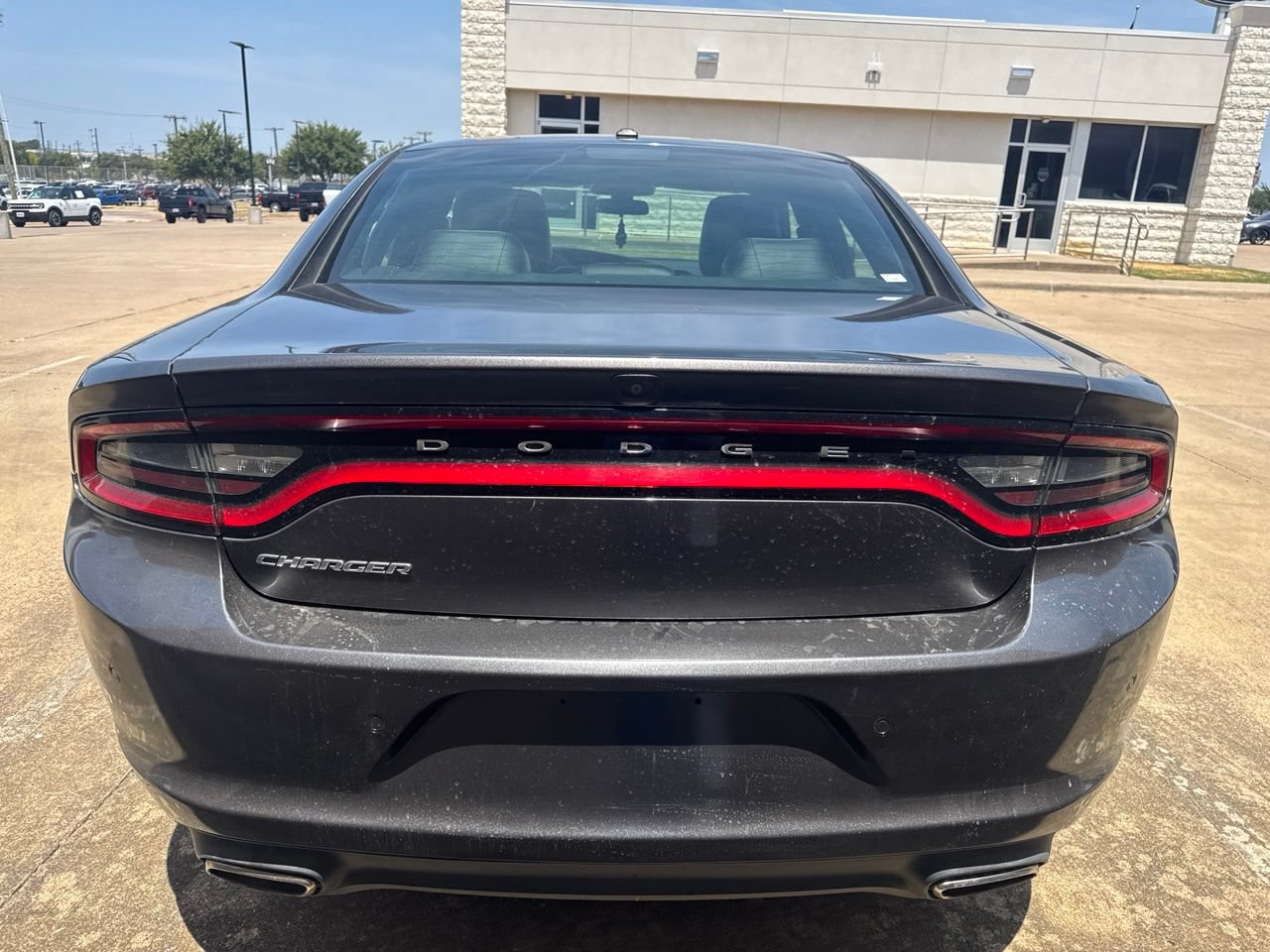 Used 2019 Dodge Charger SXT w/ Leather Interior Group RWD image 6