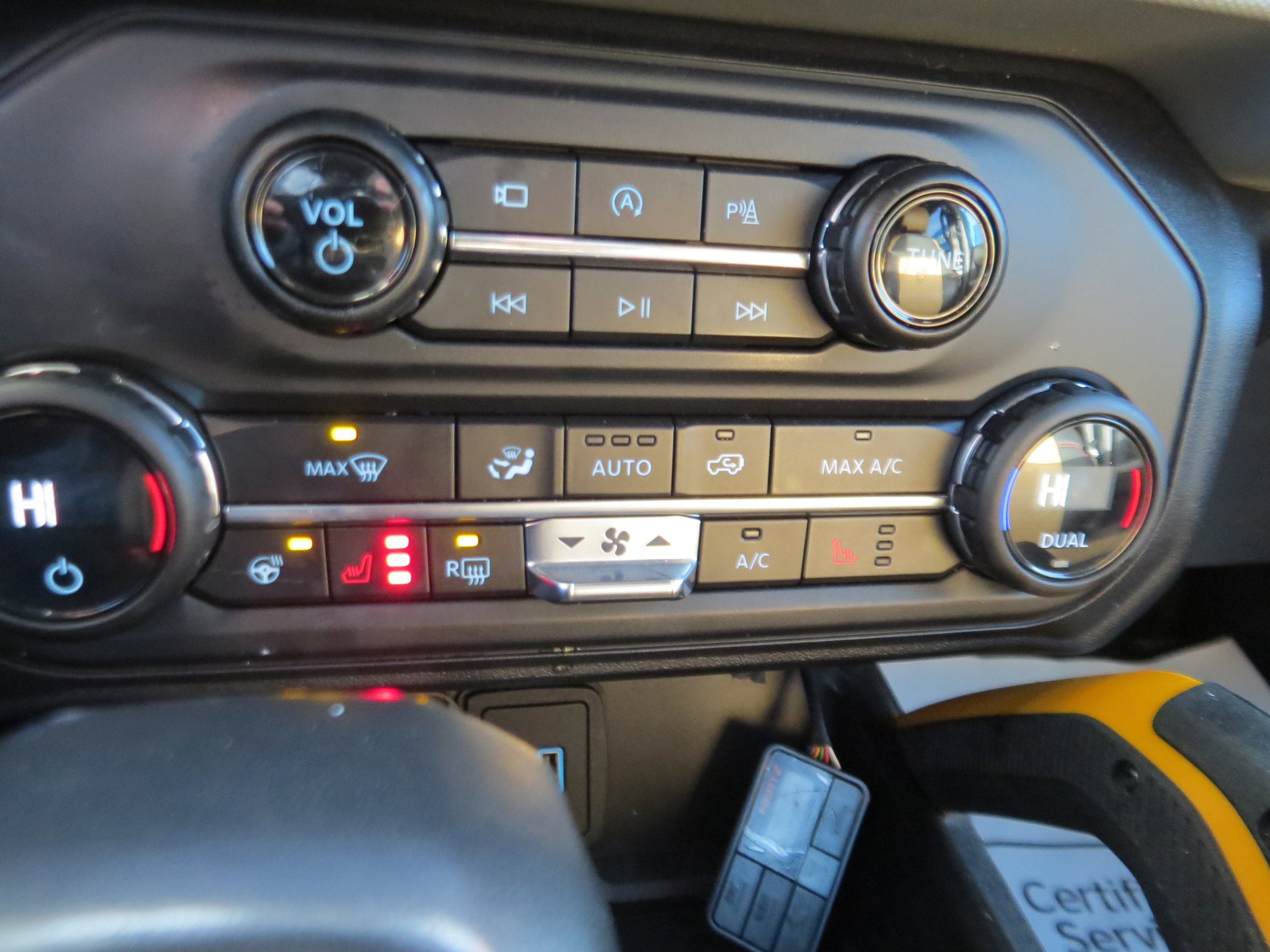 Used 2023 Ford Bronco Badlands image 26