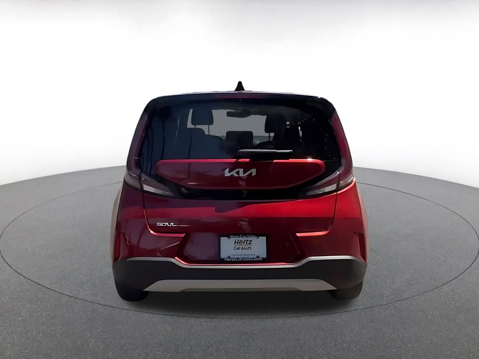 Used 2025 Kia Soul LX w/ LX Technology Package FWD image 12