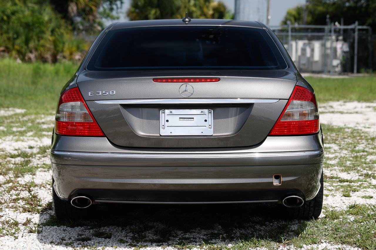 Used 2009 Mercedes-Benz E 350 Sedan w/ Premium 1 Pkg image 7