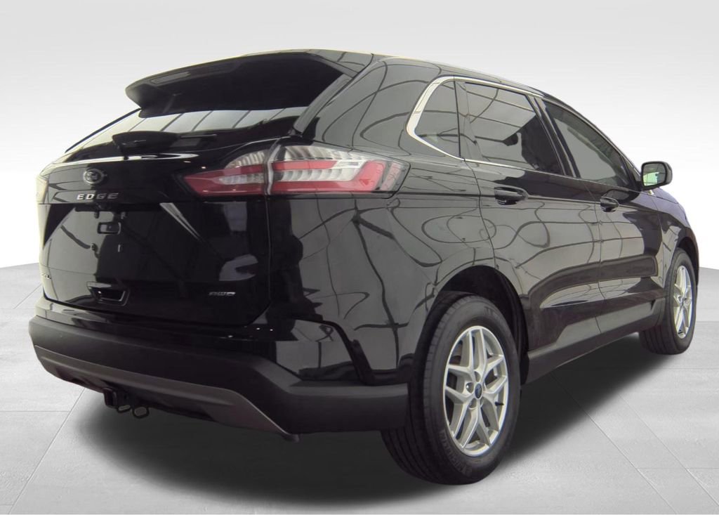 Used 2022 Ford Edge SEL w/ Convenience Package image 3