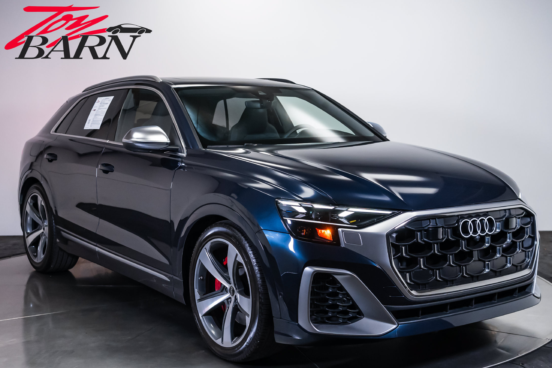 Used 2024 Audi SQ8 Prestige AWD/4WD image 7