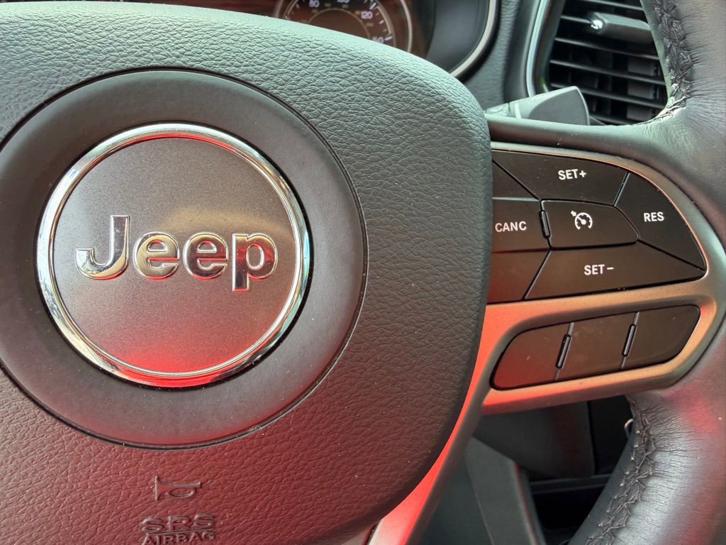 Used 2019 Jeep Cherokee Limited FWD image 18