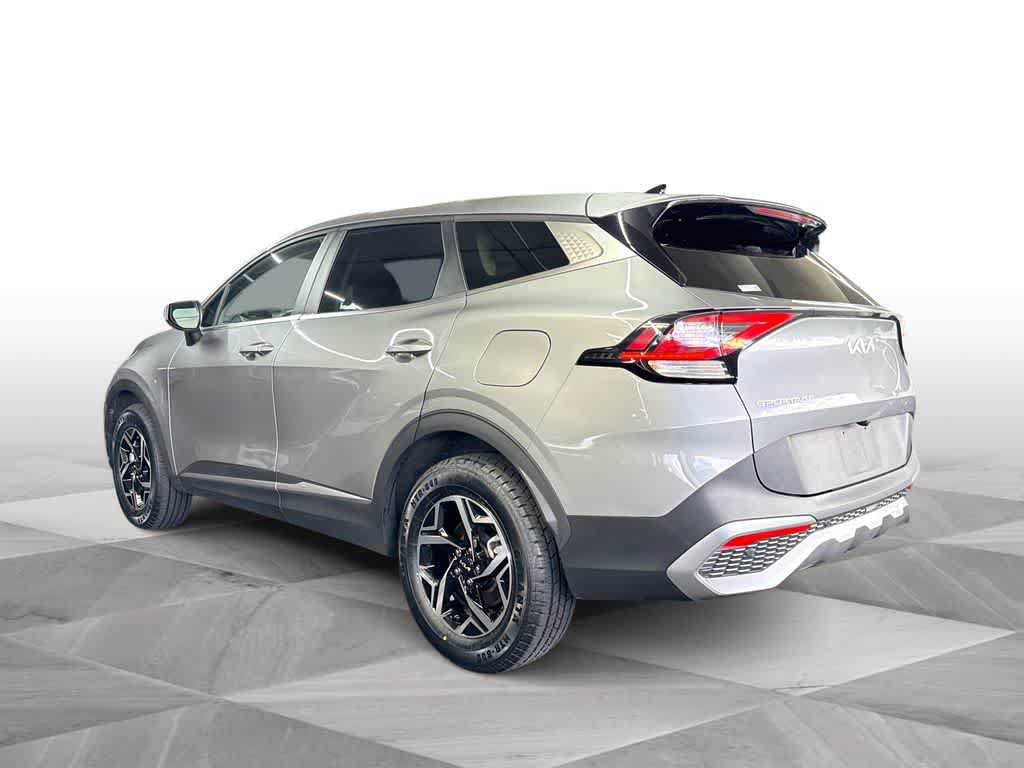 Used 2024 Kia Sportage LX AWD/4WD image 6