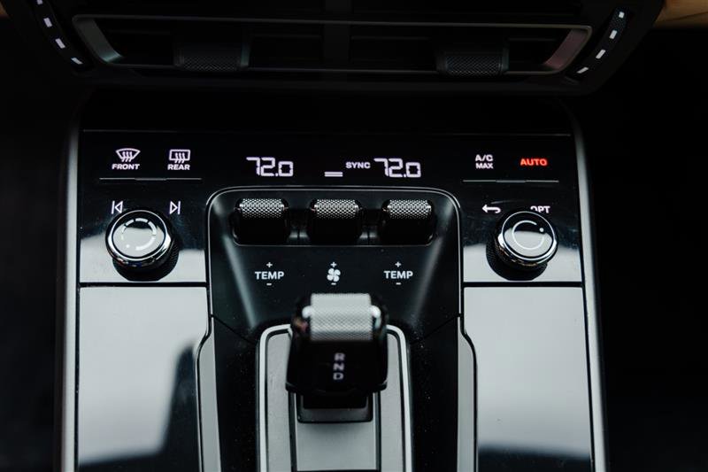 Used 2020 Porsche 911 Carrera RWD image 26