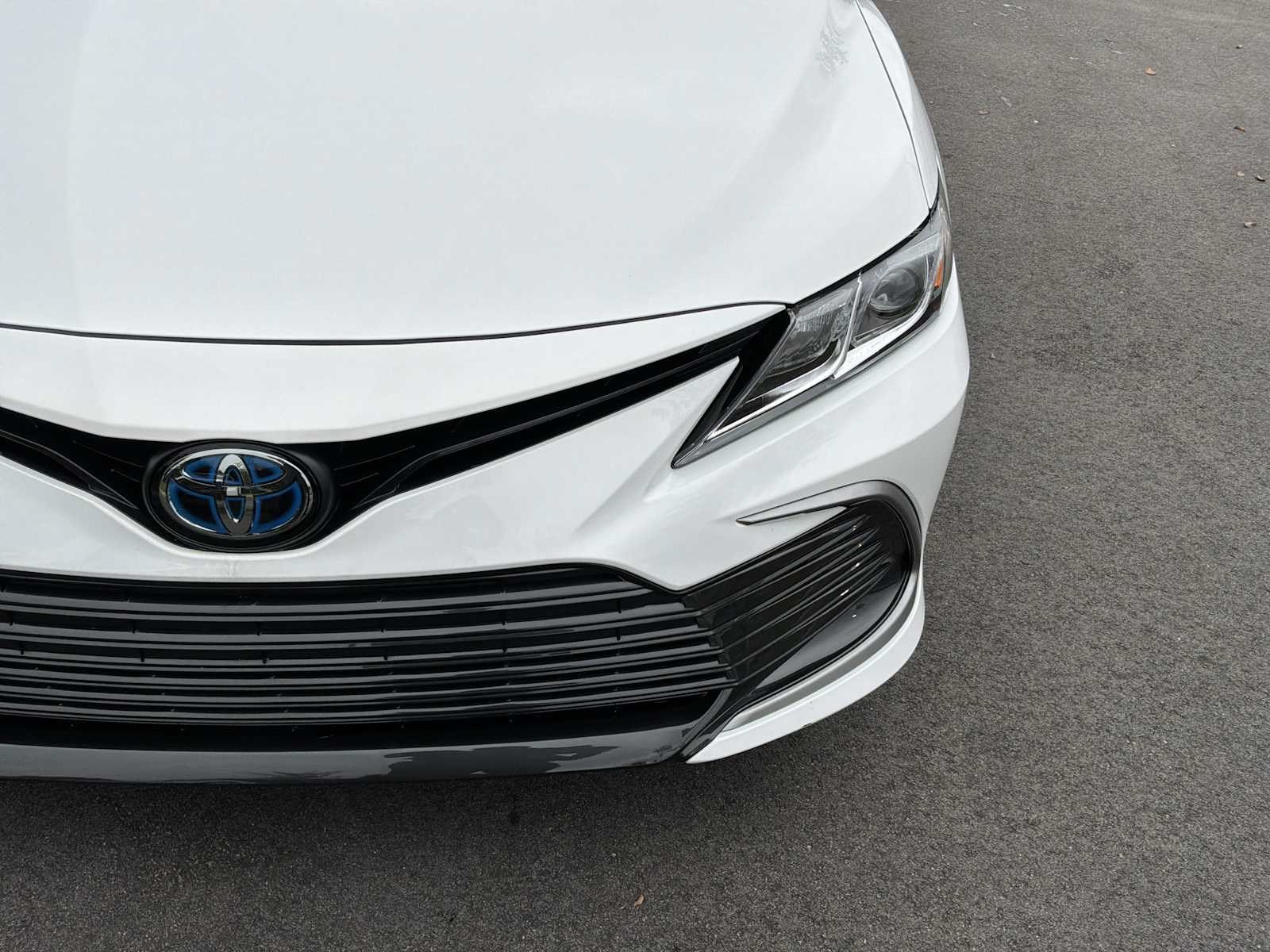 Used 2024 Toyota Camry LE w/ Cold Weather Package FWD image 12