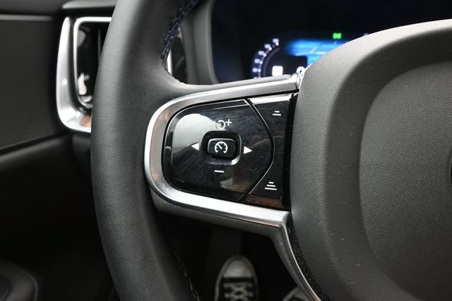 Used 2024 Volvo V60 B5 Cross Country Plus w/ Climate Package AWD/4WD image 25