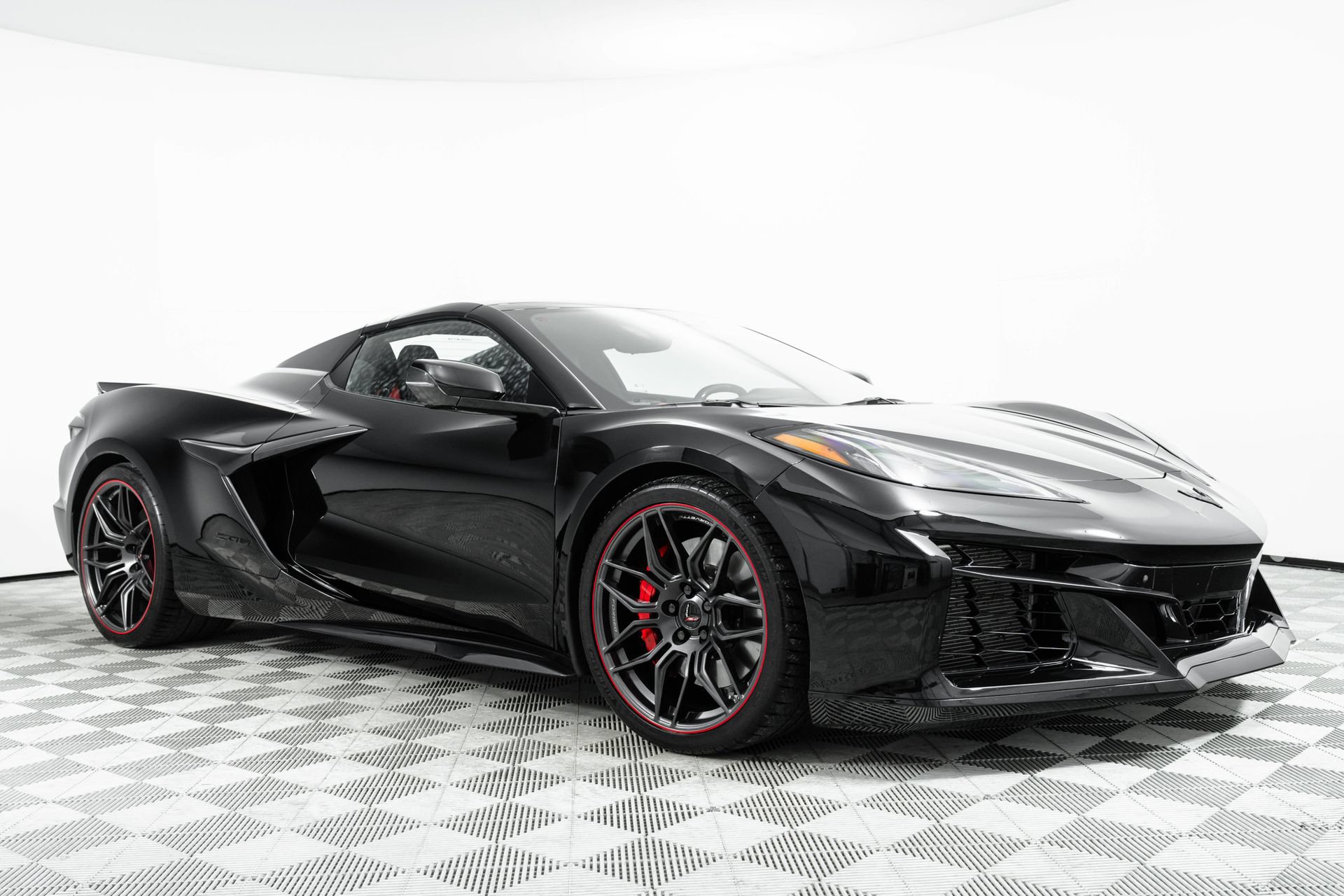 Used 2024 Chevrolet Corvette Z06 RWD image 94