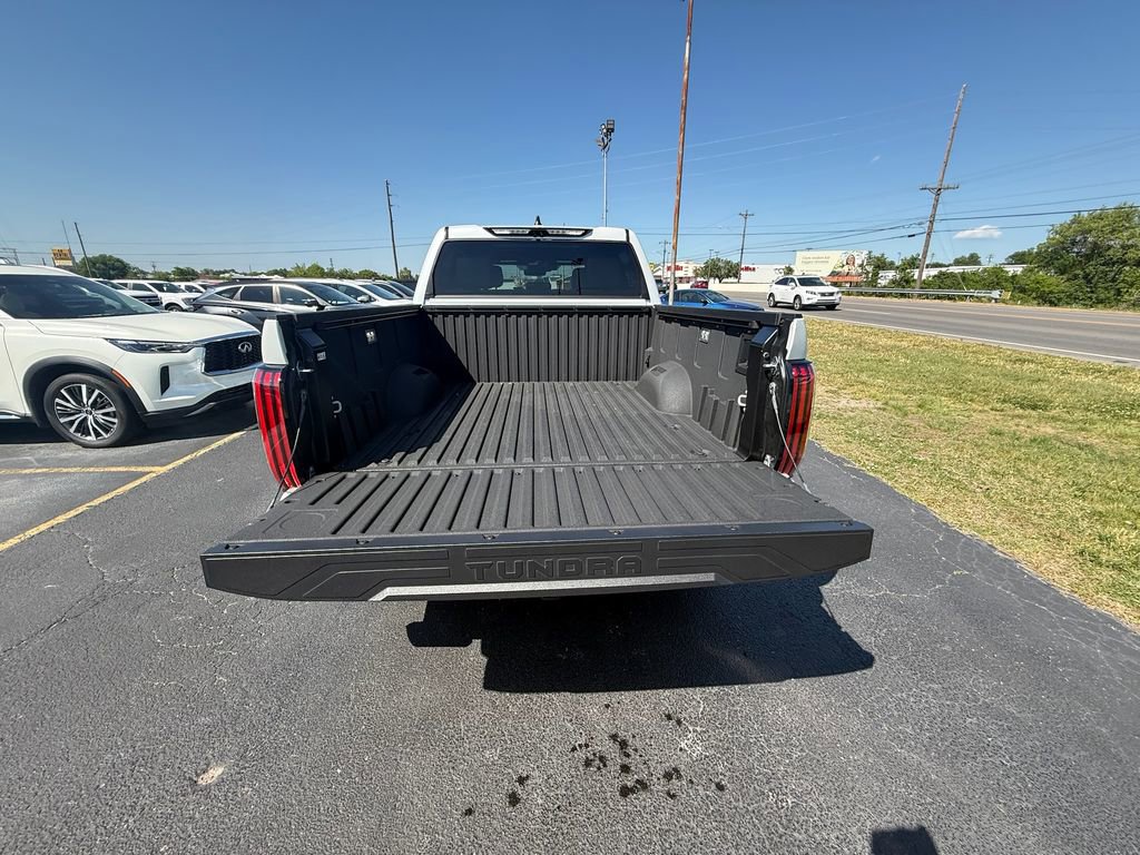 Used 2025 Toyota Tundra Limited AWD/4WD image 5