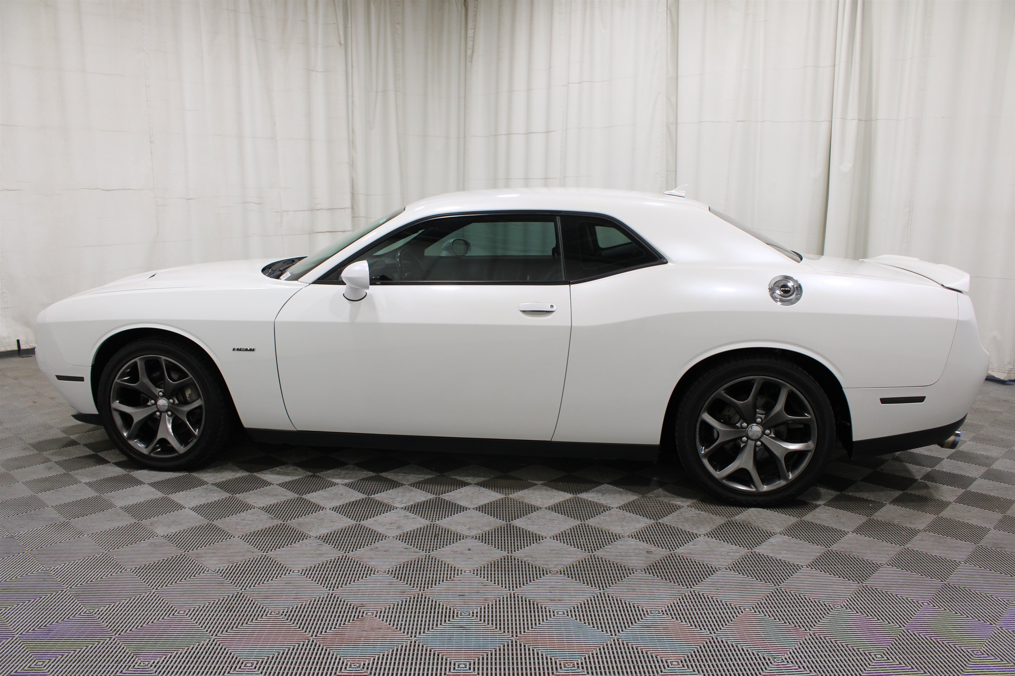 Used 2015 Dodge Challenger R/T Plus RWD image 28