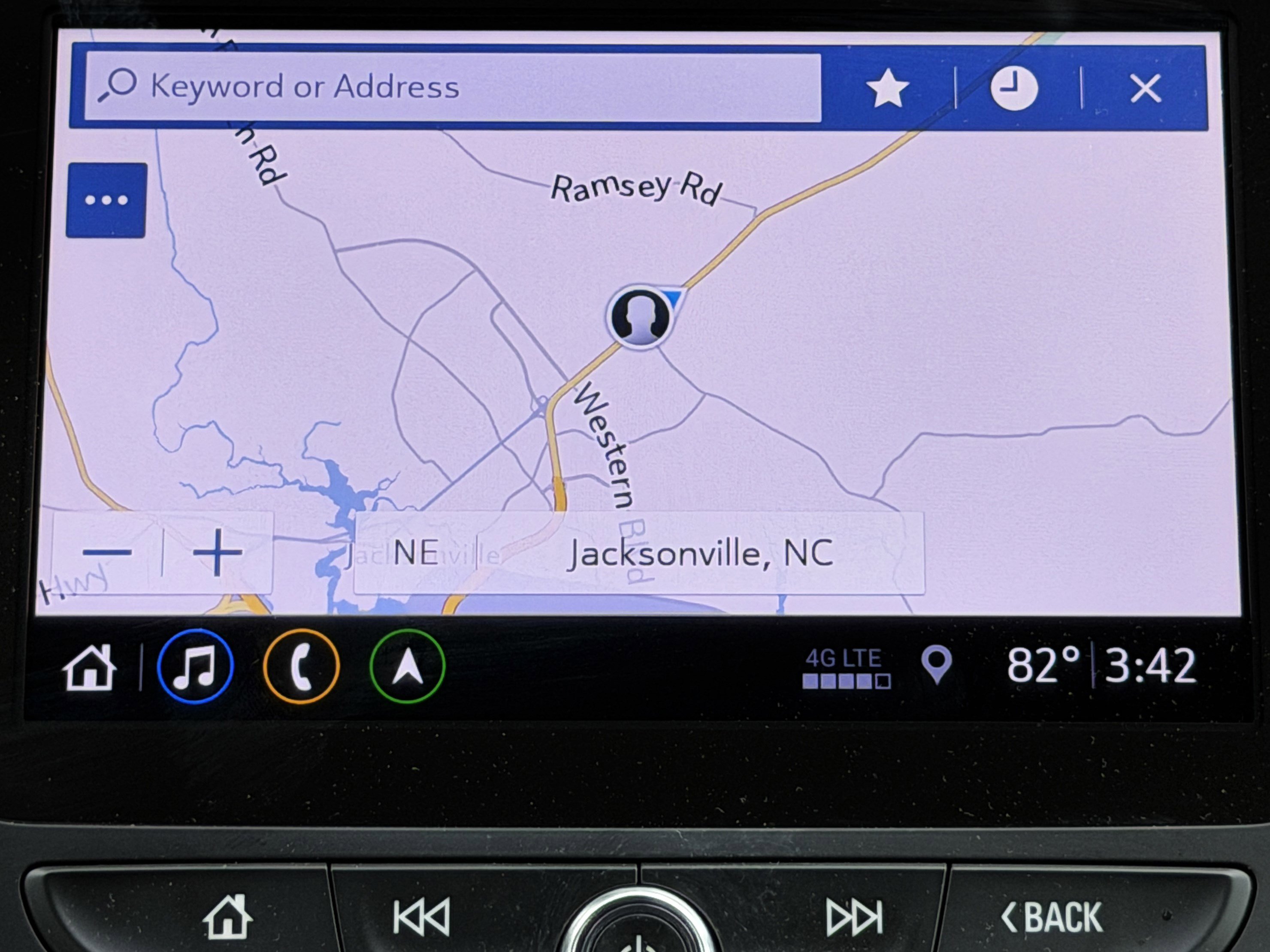 Used 2020 Chevrolet Equinox Premier AWD/4WD image 15