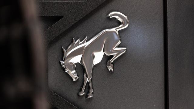 Used 2025 Ford Bronco CUSTOM image 33